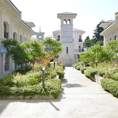 Charming Sunny Apartment+swimming Pool