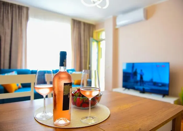 Charming Sunny Apartment+swimming Pool *